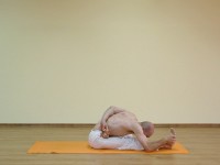Yoga asana: 089-Ardha Baddha Padma Paschimottanasana