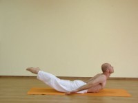 Yoga asana: 101-Shalabhasana B