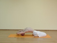 Yoga asana: 124-Paryankasana
