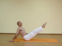 Yoga asana: 145-Salamba Navasana B