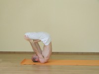 Yoga asana: 200-Urdhva Padmasana